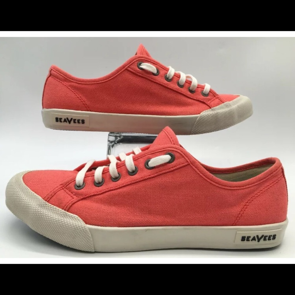 SeaVees Monterey Sneaker Size 7.5  Coral Color